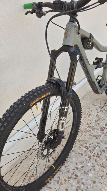 Used Ibis ripmo v2 Custom Frameset 2022 Mountainbike, Light Gray, 29 — image 6 of 6