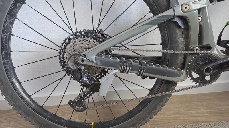 Used Ibis ripmo v2 Custom Frameset 2022 Mountainbike, Light Gray, 29 — image 4 of 6