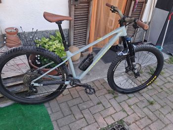 Used Orbea LAUFEY H10 2024 2024 Mountainbike, Light Gray, 29 — image 7 of 8