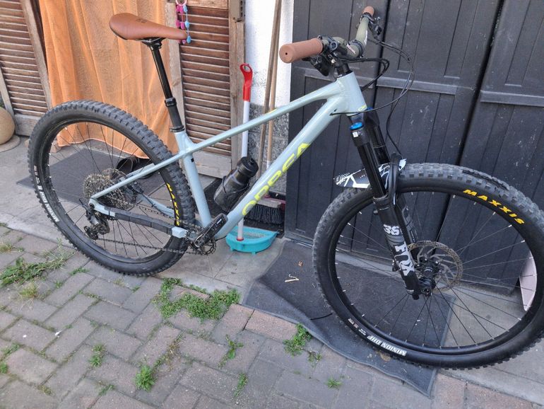 Used Orbea LAUFEY H10 2024 2024 Mountainbike, Light Gray, 29 — image 1 of 8