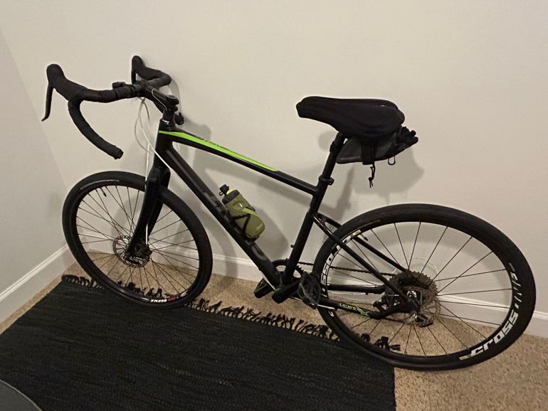 Used Giant Revolt 0 2022 2022 Road & Gravel, Black — image 1 of 5