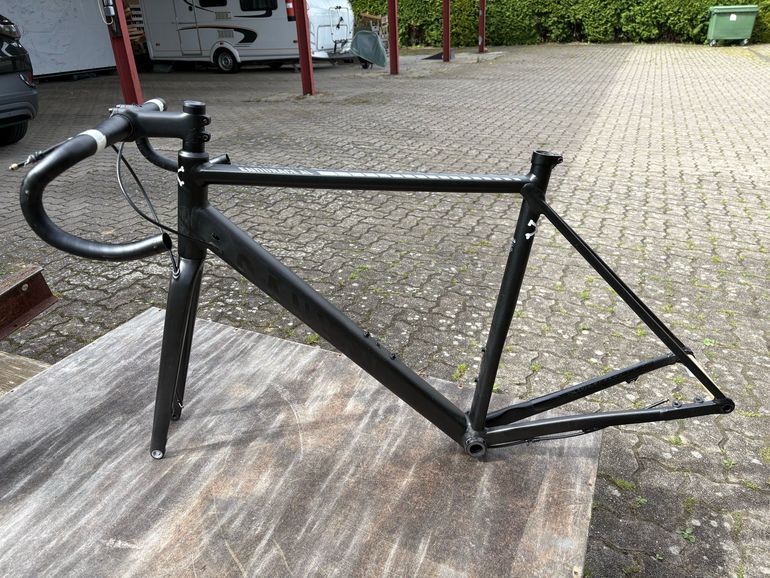 Used Canyon Endurace AL Disc 8.0 2019 Frameset 2019 Road & Gravel, Black — image 2 of 6