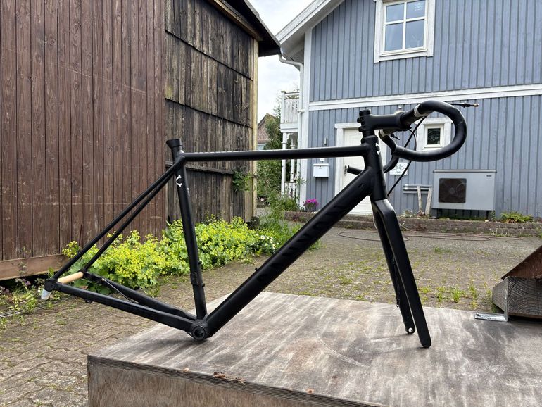 Used Canyon Endurace AL Disc 8.0 2019 Frameset 2019 Road & Gravel, Black — image 1 of 6