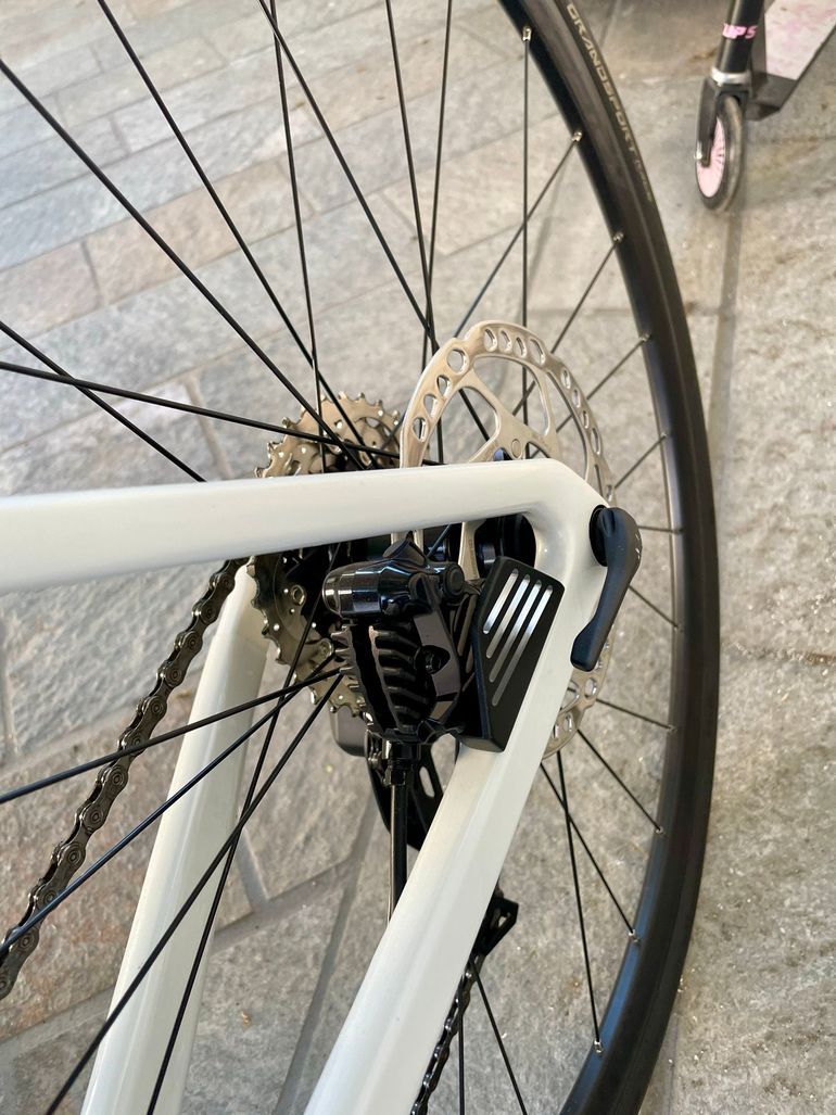 Used Merida SCULTURA 6000 2025 2025 Road & Gravel, White — image 3 of 6