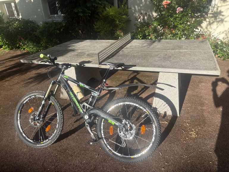 Used Commencal Meta Shimano Deore 2010 Mountainbike, Grün — image 12 of 12