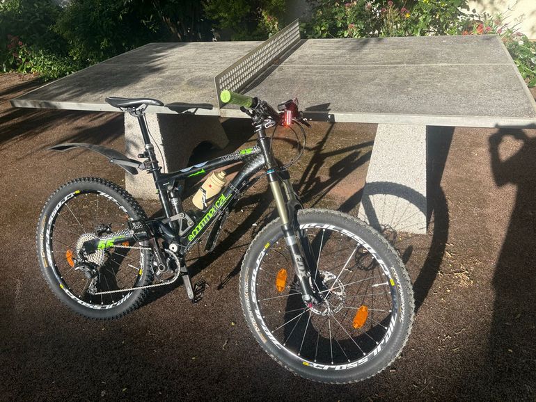 Used Commencal Meta Shimano Deore 2010 Mountainbike, Grün — image 8 of 12