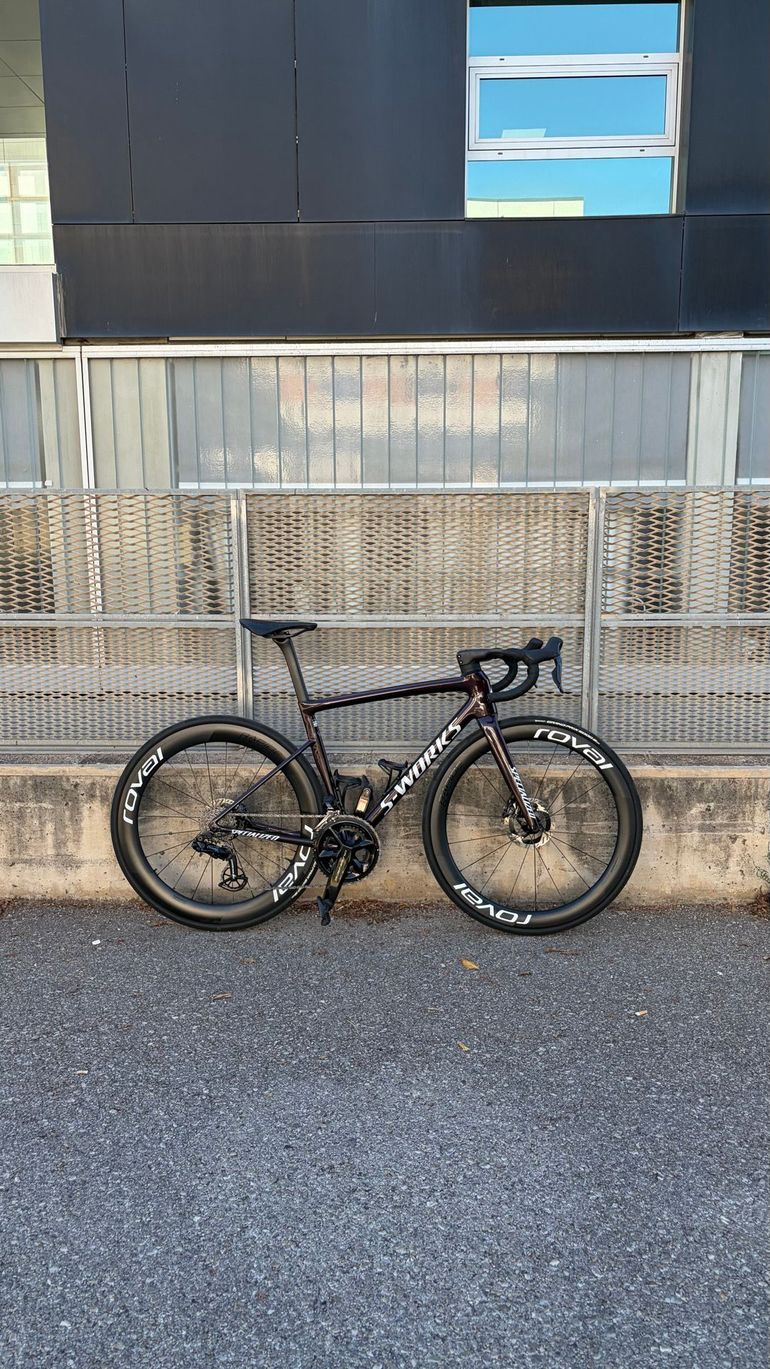 Used Specialized S-Works Tarmac SL8 - Shimano Dura-Ace Di2 2026 2026 Road & Gravel, Rot — image 1 of 3