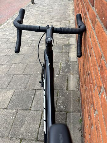 Used Giant Tcr Shimano Ultegra Di2 (12 Speed) 2024 Road & Gravel, Black — image 4 of 9