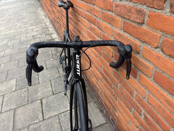 Used Giant Tcr Shimano Ultegra Di2 (12 Speed) 2024 Road & Gravel, Black — image 8 of 9