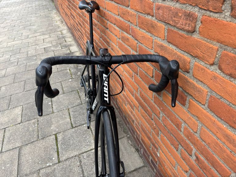 Used Giant Tcr Shimano Ultegra Di2 (12 Speed) 2024 Road & Gravel, Black — image 8 of 9