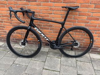 Used Giant Tcr Shimano Ultegra Di2 (12 Speed) 2024 Road & Gravel, Black — image 2 of 9