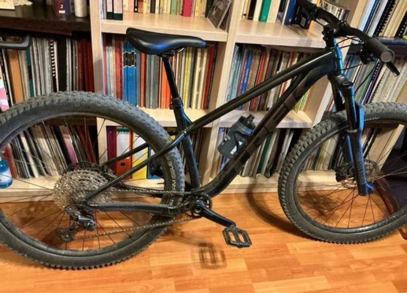 Tweedehands Trek Roscoe 7 2024 2024 MTB