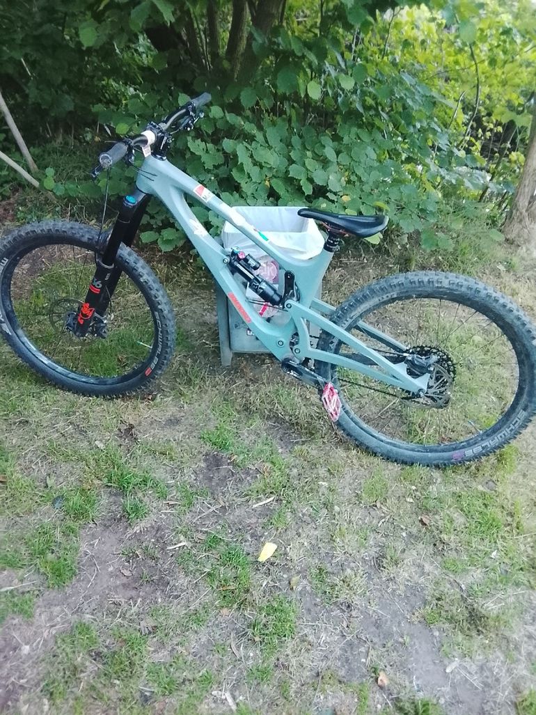 Used Diamondback Mission 2C Carbon 2019 2019 Mountainbike, Blue, 27.5 — image 2 of 4