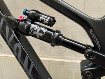 Used Canyon Spectral 29 CF 9 2023 2023 Mountainbike, Black, 29 — image 13 of 15