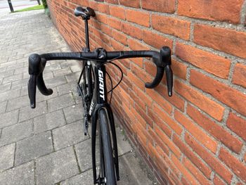 Used Giant Tcr Shimano Ultegra Di2 (12 Speed) 2024 Road & Gravel, Black — image 7 of 7