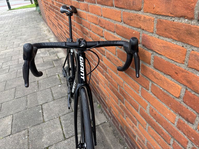 Used Giant Tcr Shimano Ultegra Di2 (12 Speed) 2024 Road & Gravel, Black — image 7 of 7