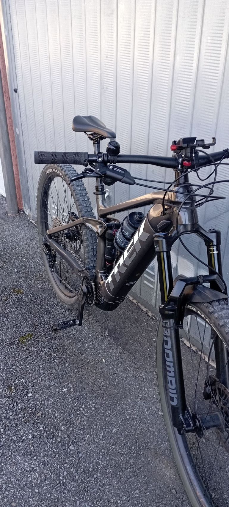 Used Trek Rail 7 Gen 3 2023 2023 Mountainbike, Light Gray, 29 — image 3 of 11