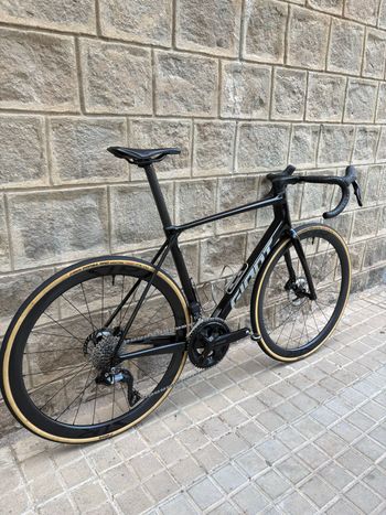 Used Giant Tcr Shimano 105 Di2 2025 Road & Gravel, Black — image 2 of 7