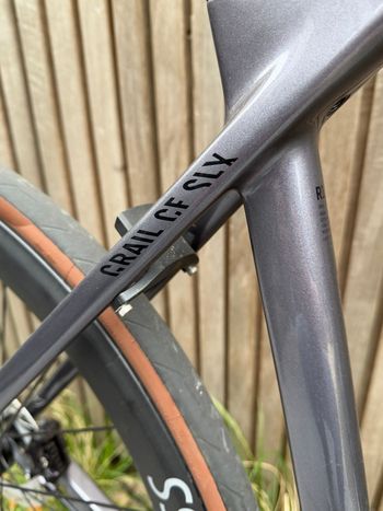 Used Canyon Grail CF SLX 8 Di2 2025 2025 Road & Gravel, Hellgrau — image 9 of 15