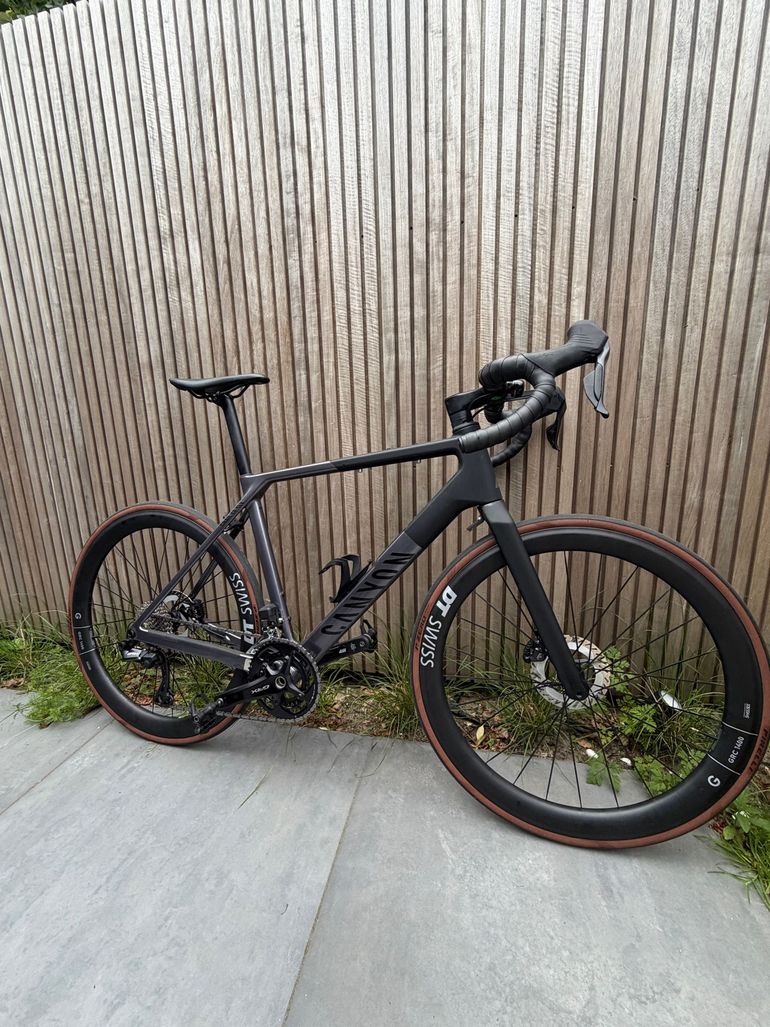 Used Canyon Grail CF SLX 8 Di2 2025 2025 Road & Gravel, Hellgrau — image 1 of 15