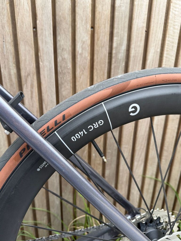 Used Canyon Grail CF SLX 8 Di2 2025 2025 Road & Gravel, Hellgrau — image 2 of 15