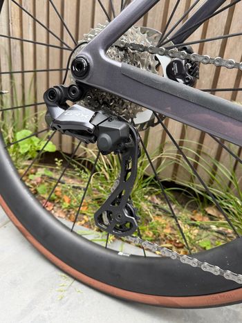 Used Canyon Grail CF SLX 8 Di2 2025 2025 Road & Gravel, Hellgrau — image 7 of 15