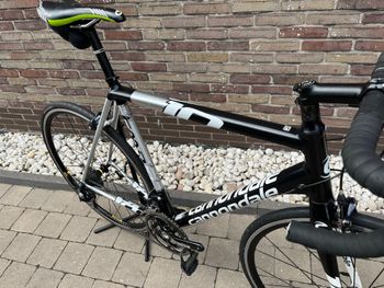 Used Cannondale Caad Shimano 105 2014 Road & Gravel, Negro — image 7 of 20