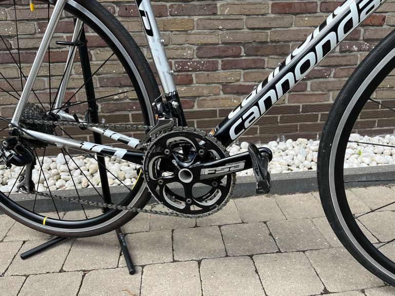 Used Cannondale Caad Shimano 105 2014 Road & Gravel, Negro — image 3 of 20