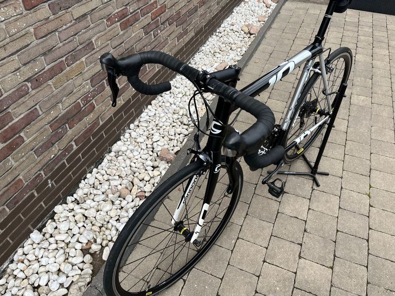 Used Cannondale Caad Shimano 105 2014 Road & Gravel, Negro — image 19 of 20
