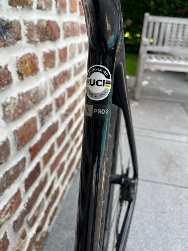 Used Giant TCR Advanced Pro Disc 2 2021 2021 Road & Gravel, Black — image 5 of 9