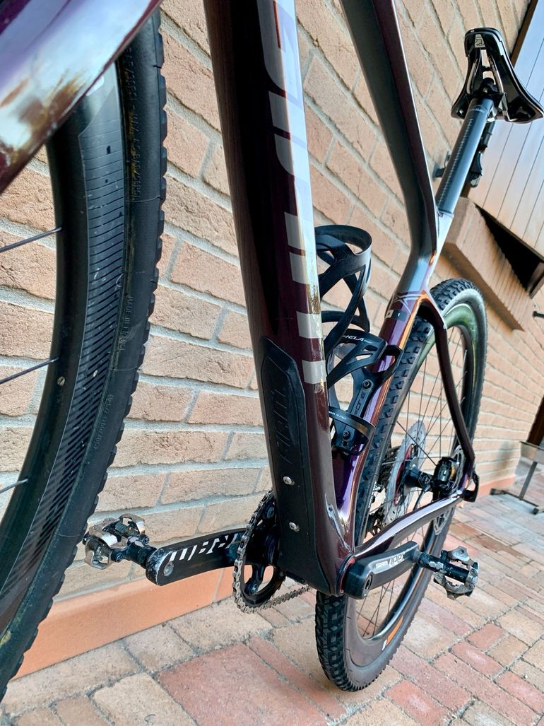 Used Giant Revolt Advanced 1 2020 2020 Road & Gravel, Violett — image 8 of 15