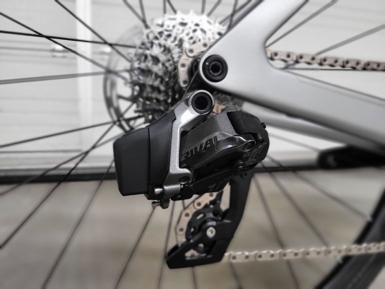 Used Scott Foil RC 30 2025 2025 Road & Gravel, Light Gray — image 7 of 10