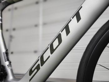 Used Scott Foil RC 30 2025 2025 Road & Gravel, Light Gray — image 2 of 10