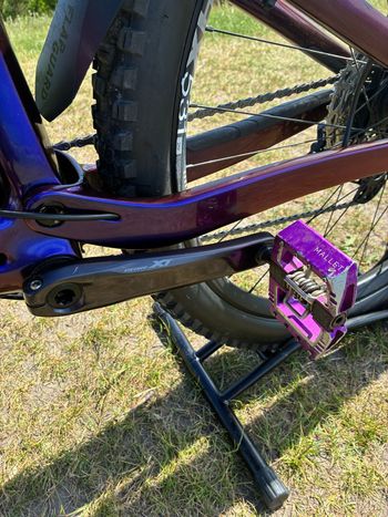 Used Trek Slash 9.8 XT 2021 2021 Mountainbike, Purple, 29 — image 9 of 22