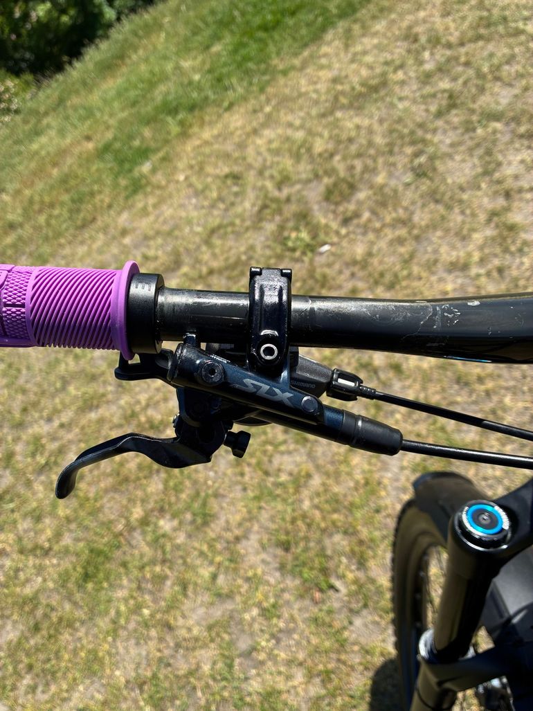 Used Trek Slash 9.8 XT 2021 2021 Mountainbike, Purple, 29 — image 5 of 22