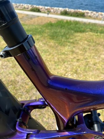 Used Trek Slash 9.8 XT 2021 2021 Mountainbike, Purple, 29 — image 22 of 22