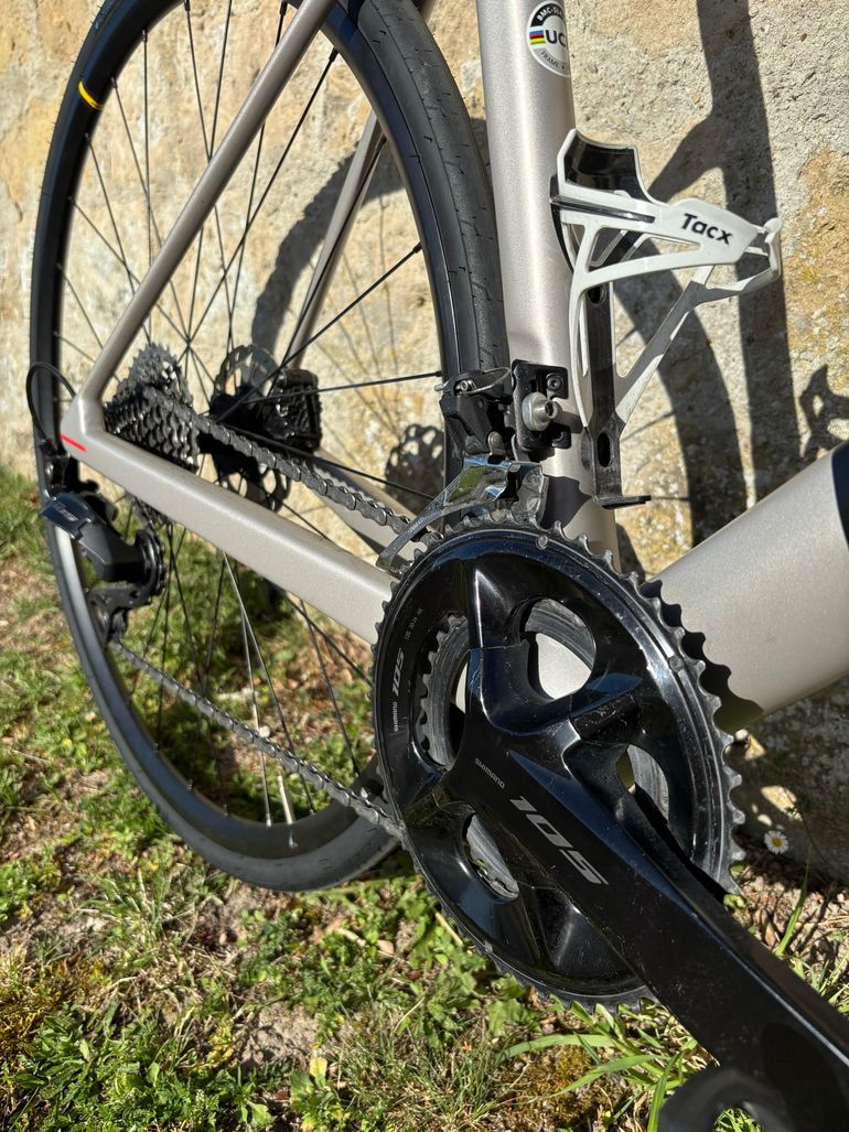 Used BMC Teammachine SLR FIVE 2023 2023 Road & Gravel, Light Gray — image 3 of 7