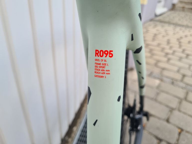 Used Canyon Grizl CF SL 8 Suspension 1by 2022 2022 Road & Gravel — image 7 of 10