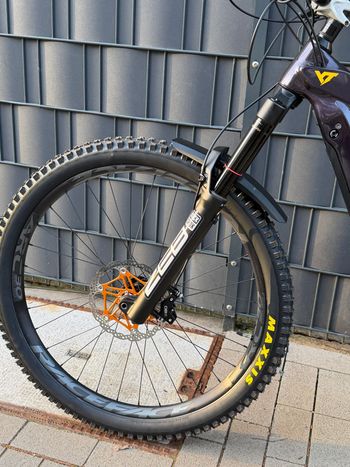Used YT Industries Decoy UNCAGED 9 MX 2023 2023 Mountainbike, Purple, 29, 27.5 — image 7 of 10