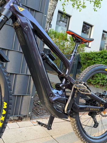 Used YT Industries Decoy UNCAGED 9 MX 2023 2023 Mountainbike, Purple, 29, 27.5 — image 9 of 10