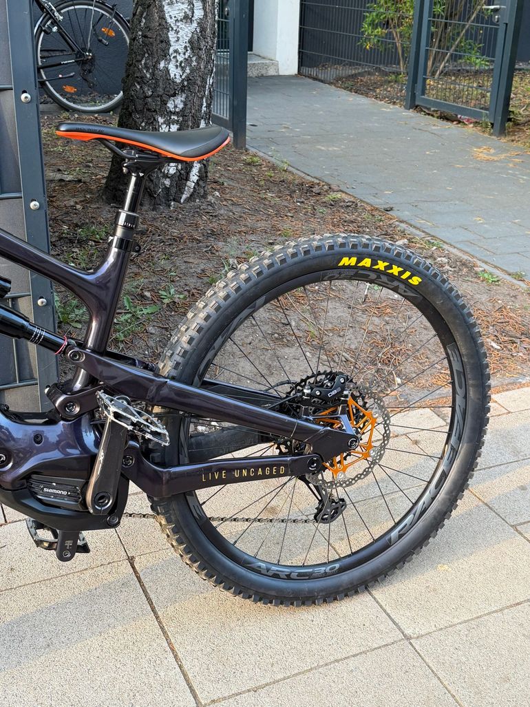 Used YT Industries Decoy UNCAGED 9 MX 2023 2023 Mountainbike, Purple, 29, 27.5 — image 8 of 10