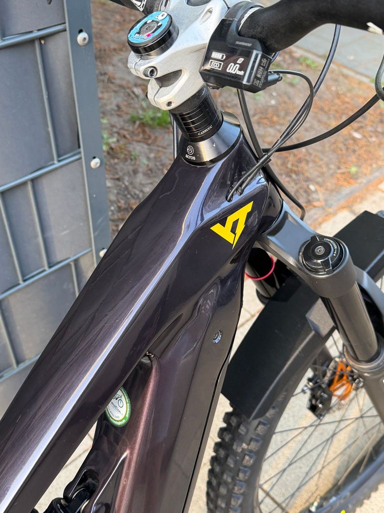 Used YT Industries Decoy UNCAGED 9 MX 2023 2023 Mountainbike, Purple, 29, 27.5 — image 5 of 10