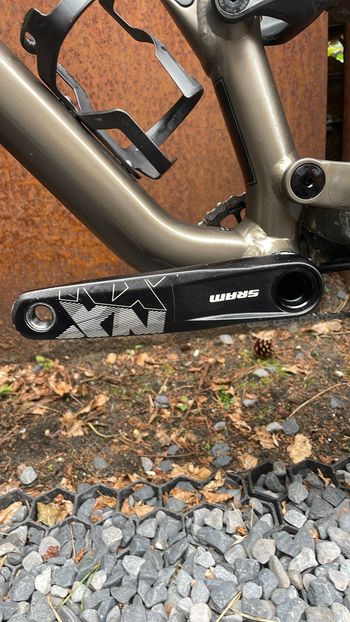 Used Specialized Stumpjumper Comp Alloy 2023 2023 Mountainbike, Negro — image 4 of 16