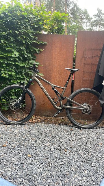 Brugt Specialized Stumpjumper Comp Alloy 2023 2023 Mountainbike — billede 1 af 16