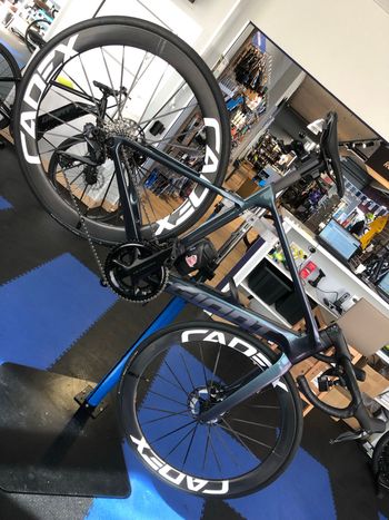 Used Giant Propel Shimano Ultegra Di2 2026 Road & Gravel, Purple — image 3 of 3