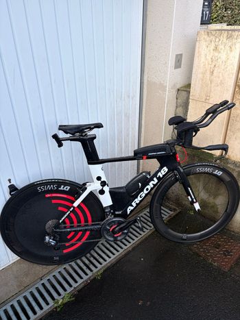 Used Argon 18 E117 Shimano Ultegra Di2 2018 Road & Gravel, Negro — image 3 of 3