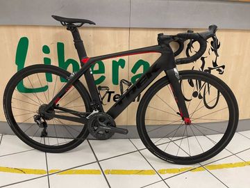 Used Trek Madone 9.5 2017 2017 Road & Gravel, Black — image 1 of 5