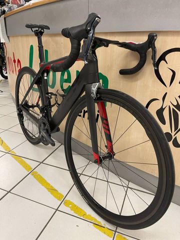 Used Trek Madone 9.5 2017 2017 Road & Gravel, Black — image 4 of 5