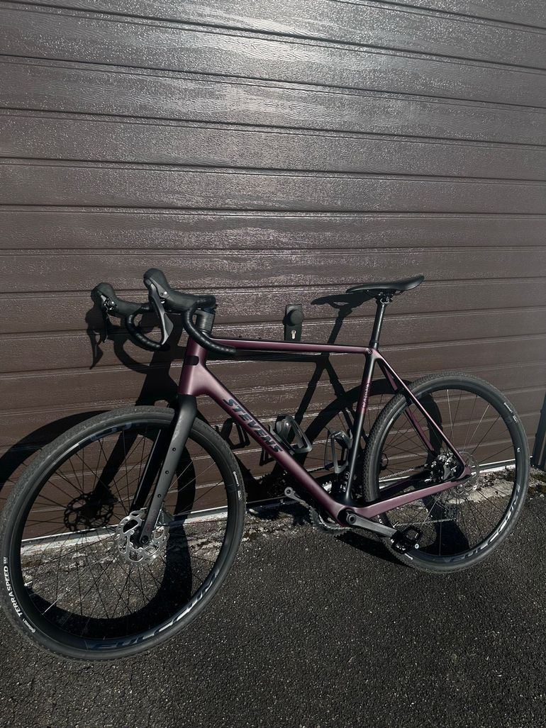 Used Stevens Camino 2024 2024 Road & Gravel, Schwarz — image 1 of 4