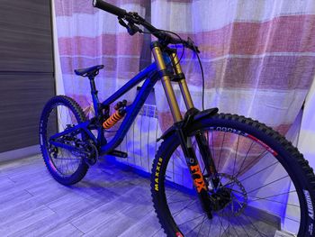 Used Saracen Myst Team 29/27 2021 2021 Mountainbike, Azul — image 4 of 8